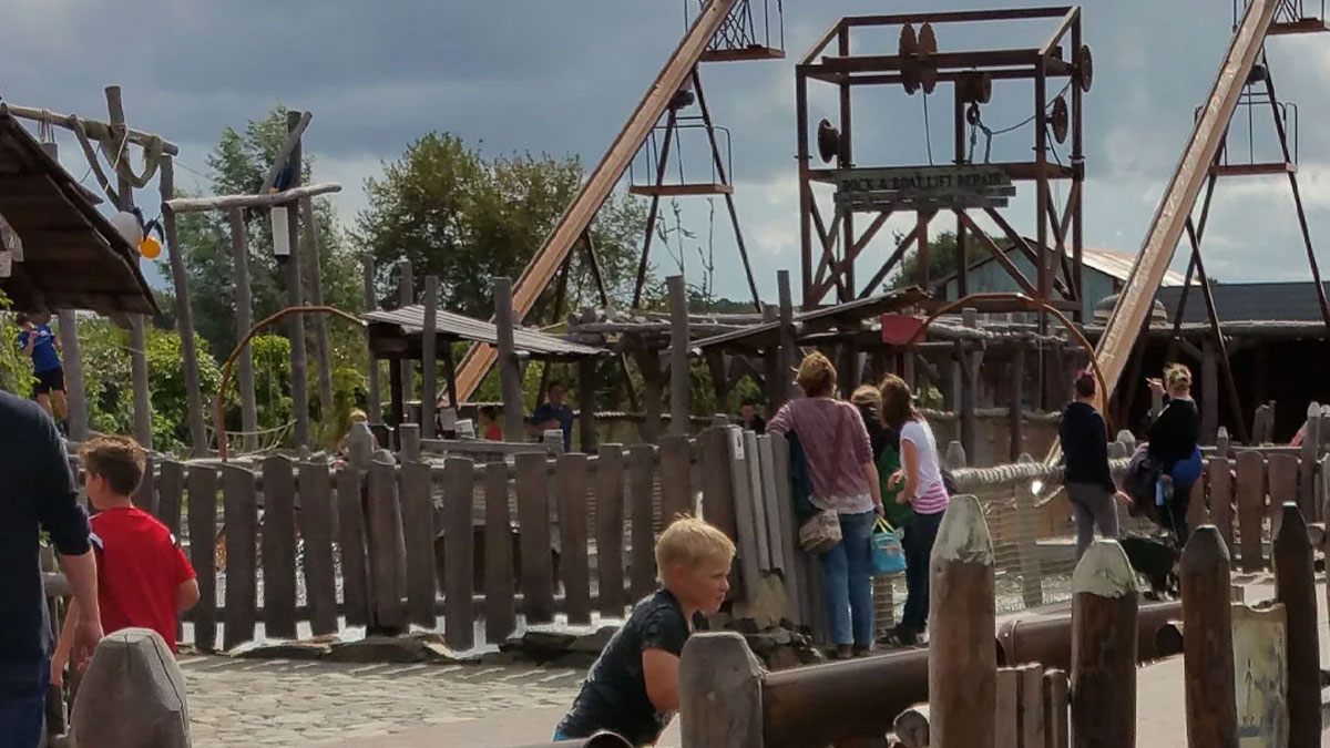 Familienurlaub in Hooksiel mit Freizeitmöglichkeiten, Strand und Ausflugszielen an der Nordsee