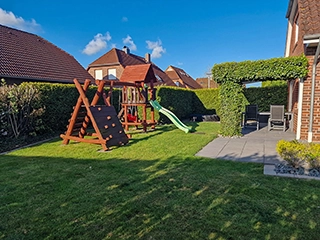 Spielplatz im Garten des Ferienhauses
